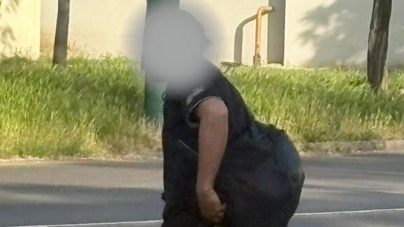 Elkapták a szegedi szikés rémet, most pedig egy villamosmegállóban bukkant fel, ahol váratlanul támadott.