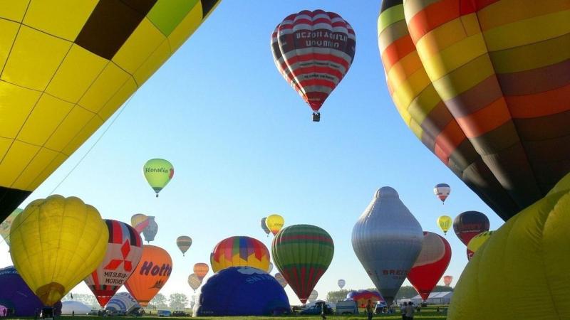 Újra életre kelnek Kaposvár égboltján a színes hőlégballonok, és varázslatos látványukkal festik meg a város panorámáját.