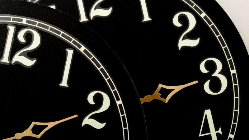 Az óraátállítás eltörléséről született döntés, így végleg búcsút inthetünk ennek a megosztó gyakorlatnak.