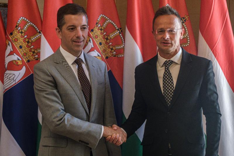Szijjártó Péter: Magyarország és Szerbia szuverenista vezetése tovább mélyíti az együttműködést.
