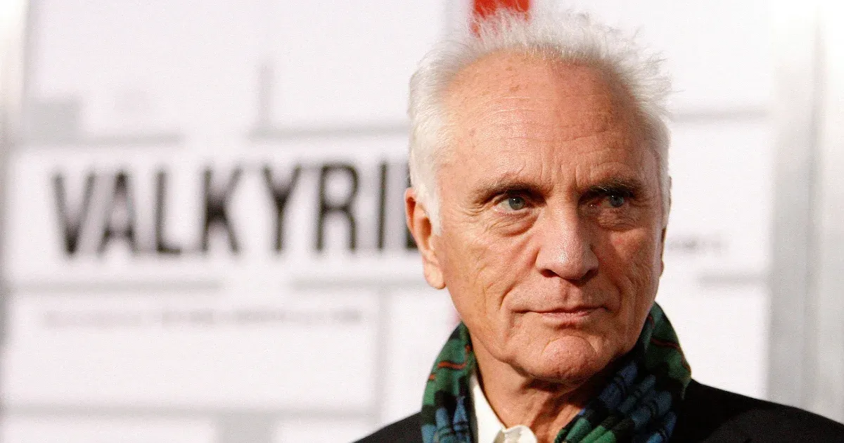 Elhunyt Terence Stamp, a klasszikus Superman filmek emblematikus főgonosza. Az ő lenyűgöző alakítása örök emlék marad a filmrajongók számára.