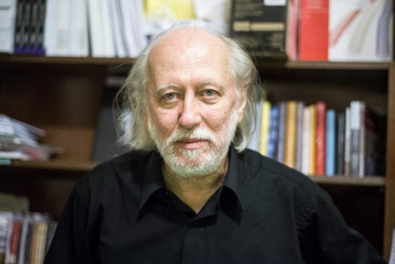 A politikai élet szereplői sorra kifejezik gratulációjukat Krasznahorkai Lászlónak, aki nemcsak a magyar irodalom, hanem a nemzet büszkesége is lett legújabb Nobel-díjasunkként.