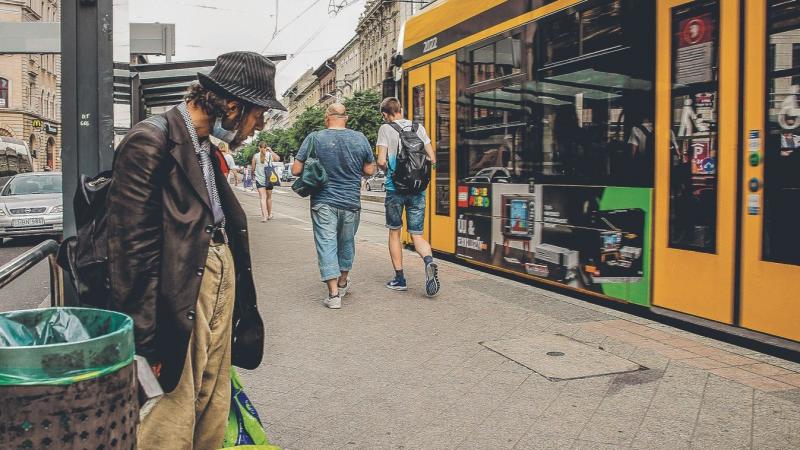 A fiú egy ideig harcolt, de végül alulmaradt a csatában, amit nem mindennapi eseményként éltek meg a 4-es és 6-os történetének szövevényes szálában.
