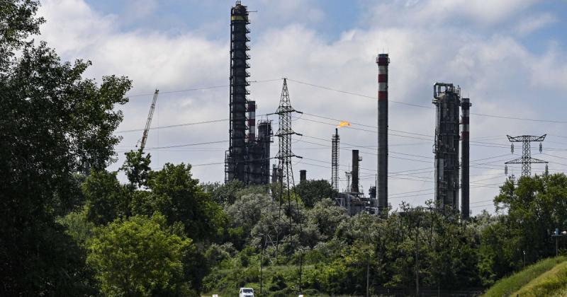 A tűzeset következtében felmerült nehézségek ellenére a Dunai Finomítóban sikerült újraindítani a termelést.