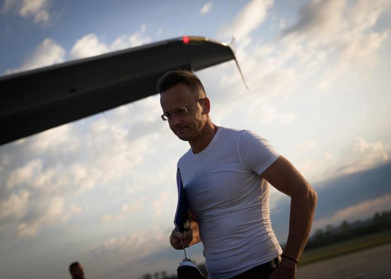 A magyar külügyminisztérium óvatosan reagált arra a hírre, miszerint magyar diákokat nemzetbiztonsági kockázatként azonosítottak a szerb határon.